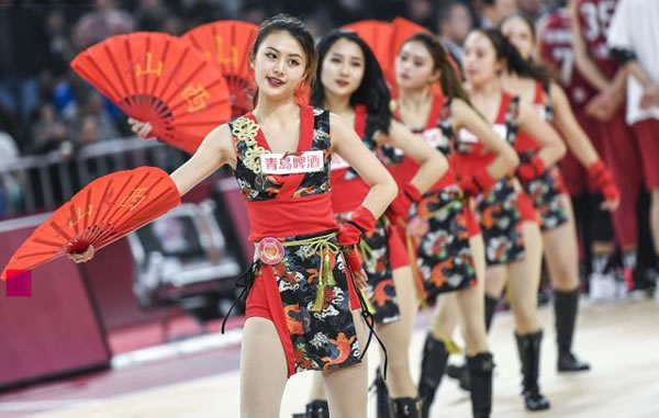 中國姑娘首發(fā)WNBA！爆砍 砍10+15 正負(fù)值最高，創(chuàng)下新籃板記錄！