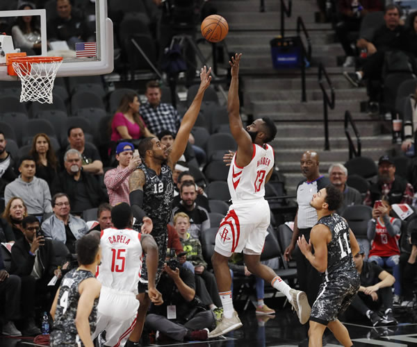 人民日報銳評全紅嬋捐贈直播收入，釋放3大信號，郭晶晶說對了